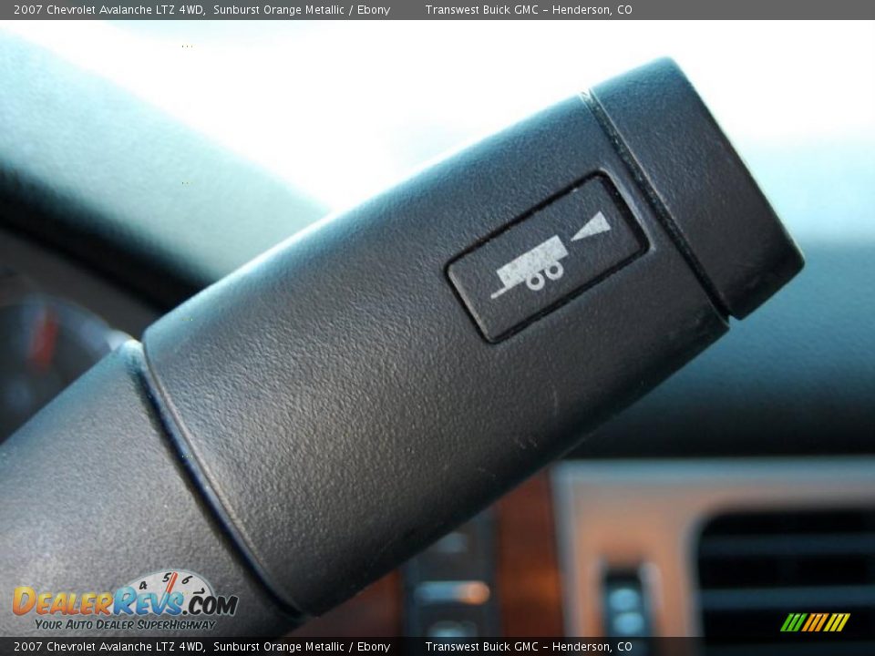 2007 Chevrolet Avalanche LTZ 4WD Sunburst Orange Metallic / Ebony Photo #14