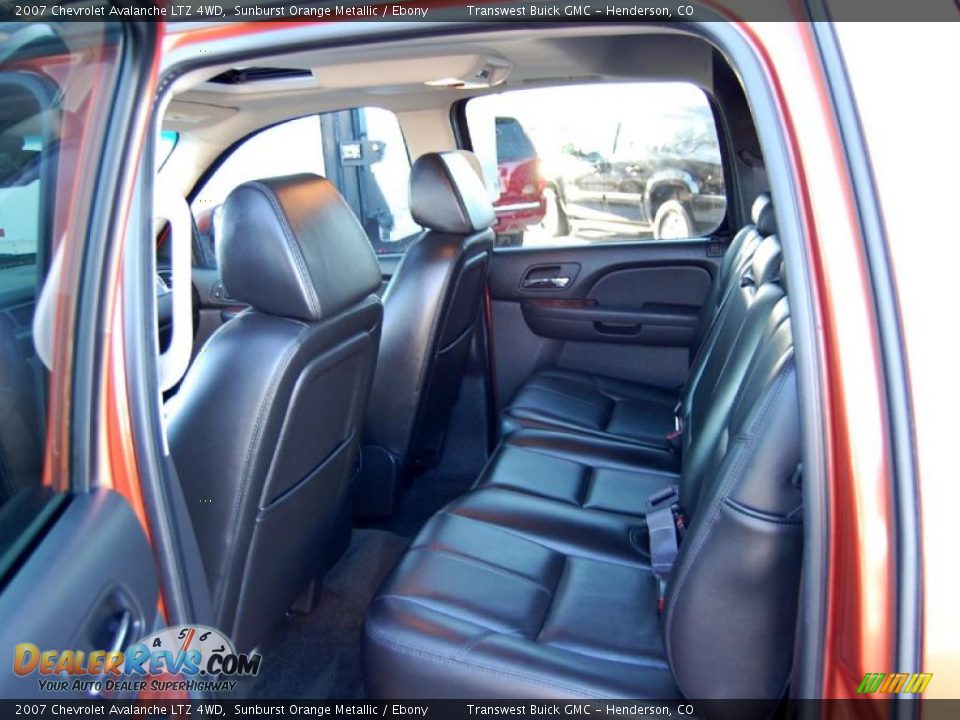 2007 Chevrolet Avalanche LTZ 4WD Sunburst Orange Metallic / Ebony Photo #19