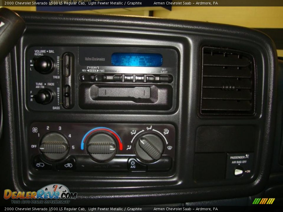 2000 Chevrolet Silverado 1500 LS Regular Cab Light Pewter Metallic / Graphite Photo #22