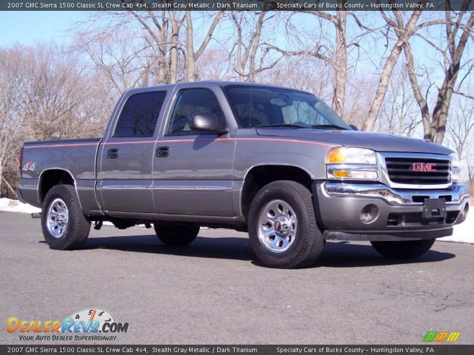 2007 GMC Sierra 1500 Classic SL Crew Cab 4x4 Stealth Gray Metallic / Dark Titanium Photo #2
