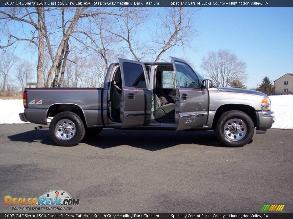 2007 GMC Sierra 1500 Classic SL Crew Cab 4x4 Stealth Gray Metallic / Dark Titanium Photo #12