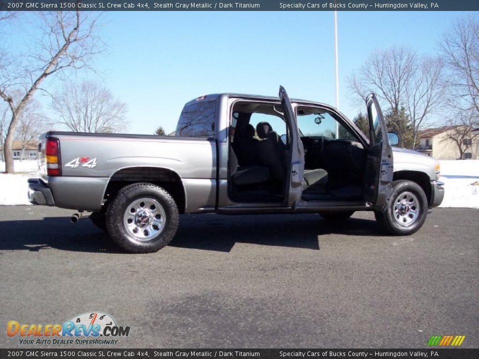 2007 GMC Sierra 1500 Classic SL Crew Cab 4x4 Stealth Gray Metallic / Dark Titanium Photo #13