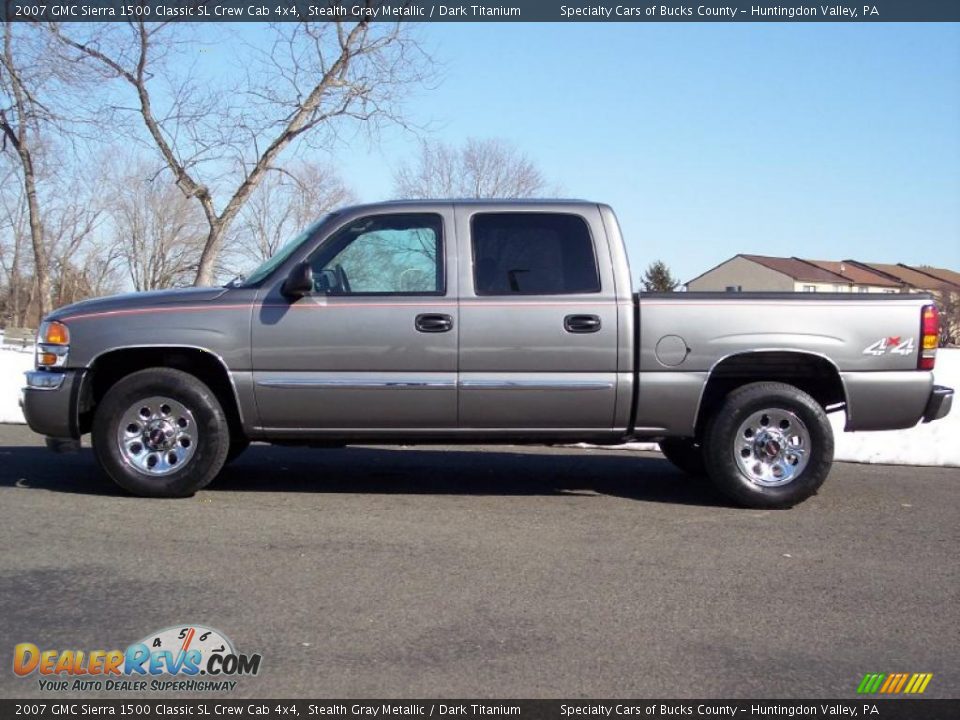 2007 GMC Sierra 1500 Classic SL Crew Cab 4x4 Stealth Gray Metallic / Dark Titanium Photo #16