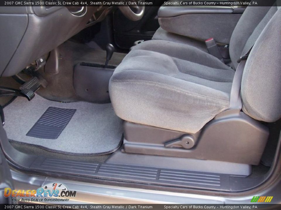 2007 GMC Sierra 1500 Classic SL Crew Cab 4x4 Stealth Gray Metallic / Dark Titanium Photo #31