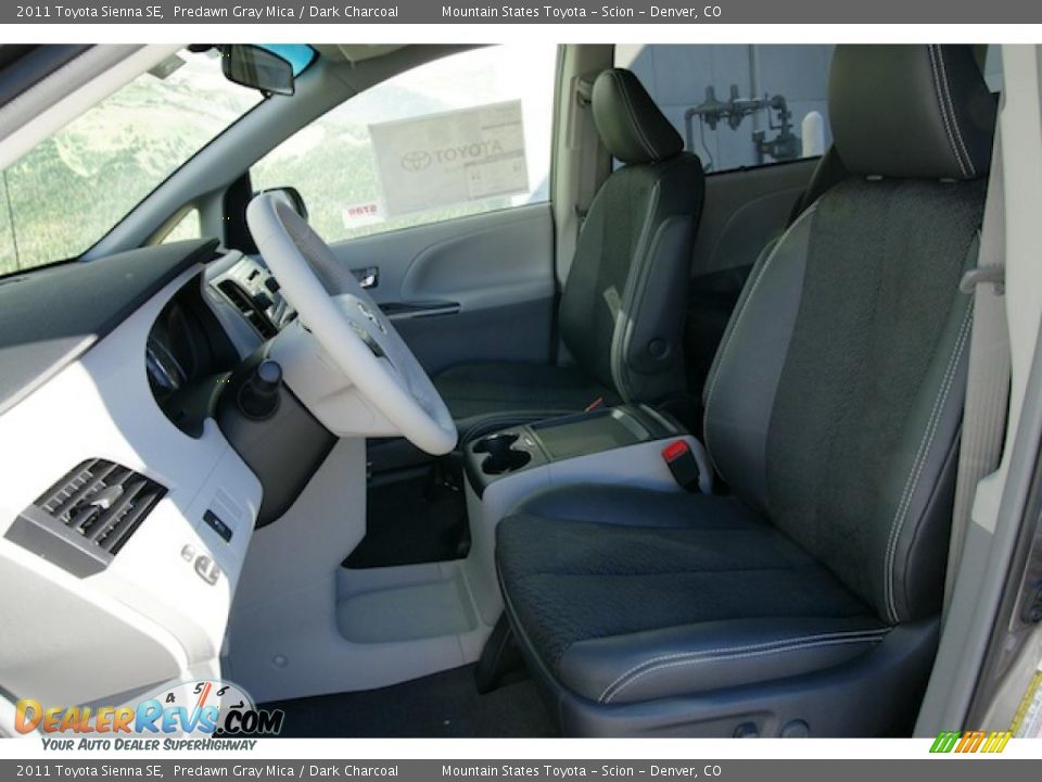 2011 Toyota Sienna SE Predawn Gray Mica / Dark Charcoal Photo #5