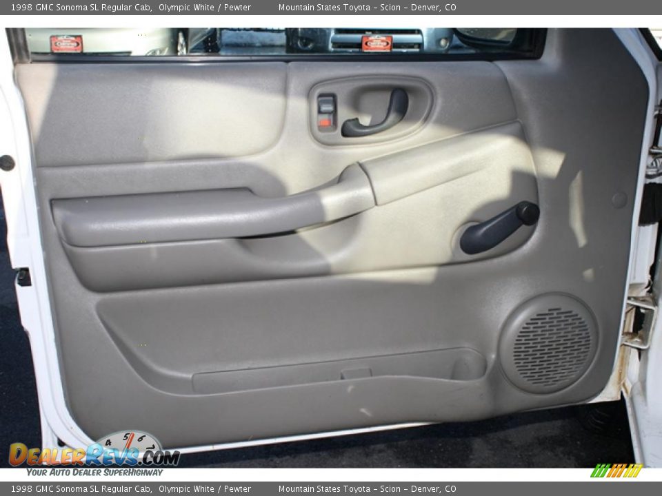 1998 GMC Sonoma SL Regular Cab Olympic White / Pewter Photo #11