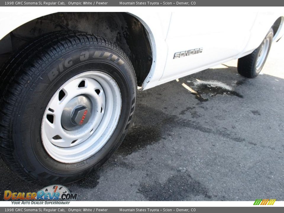 1998 GMC Sonoma SL Regular Cab Olympic White / Pewter Photo #24