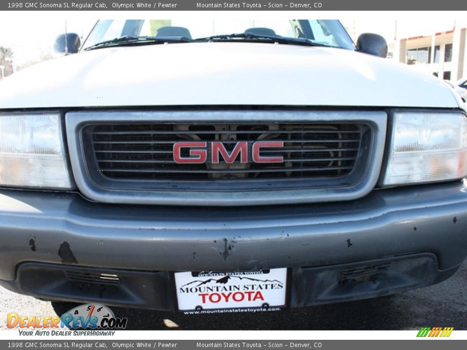 1998 GMC Sonoma SL Regular Cab Olympic White / Pewter Photo #25