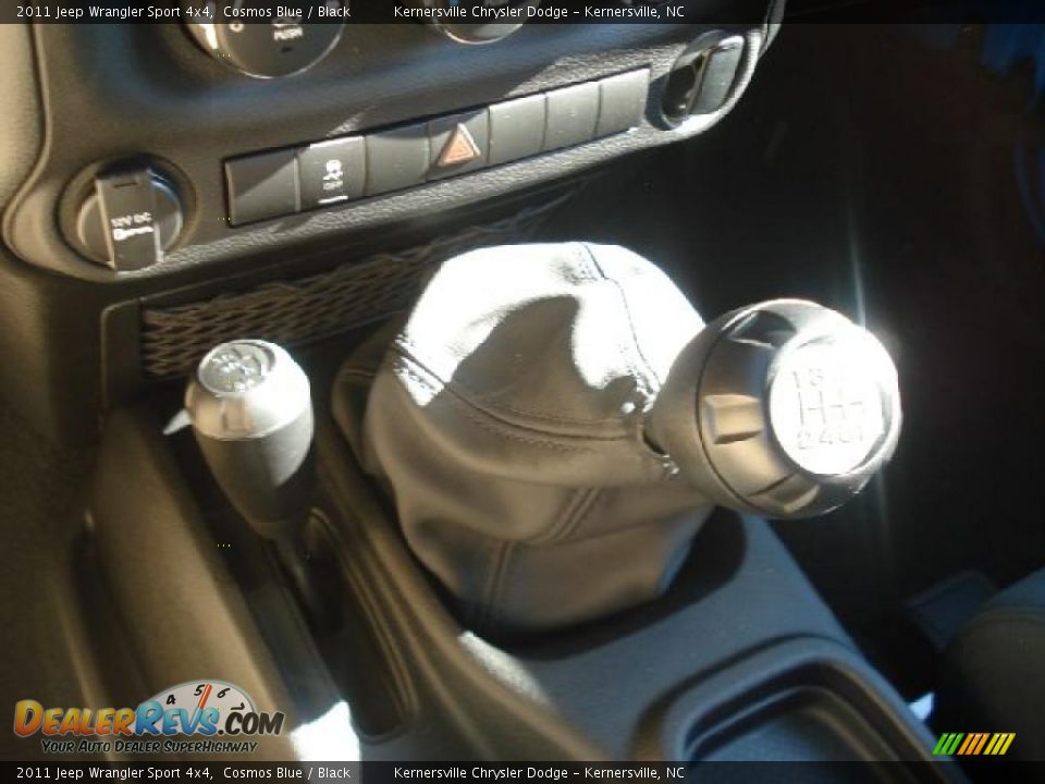 2011 Jeep Wrangler Sport 4x4 Shifter Photo #13