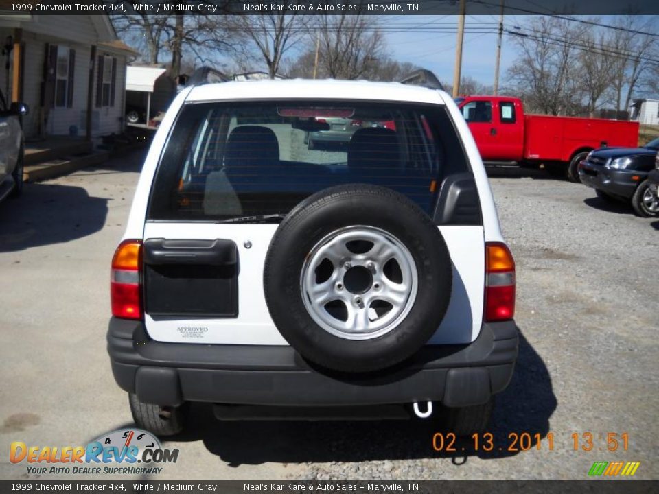1999 Chevrolet Tracker 4x4 White / Medium Gray Photo #5