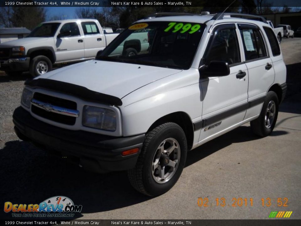 1999 Chevrolet Tracker 4x4 White / Medium Gray Photo #8