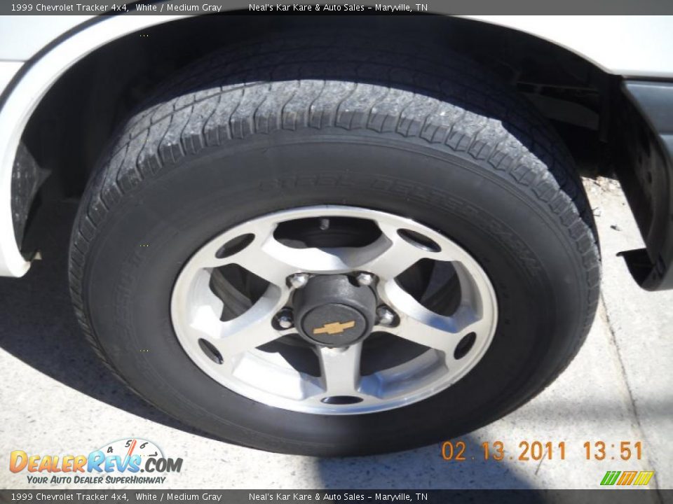 1999 Chevrolet Tracker 4x4 White / Medium Gray Photo #13
