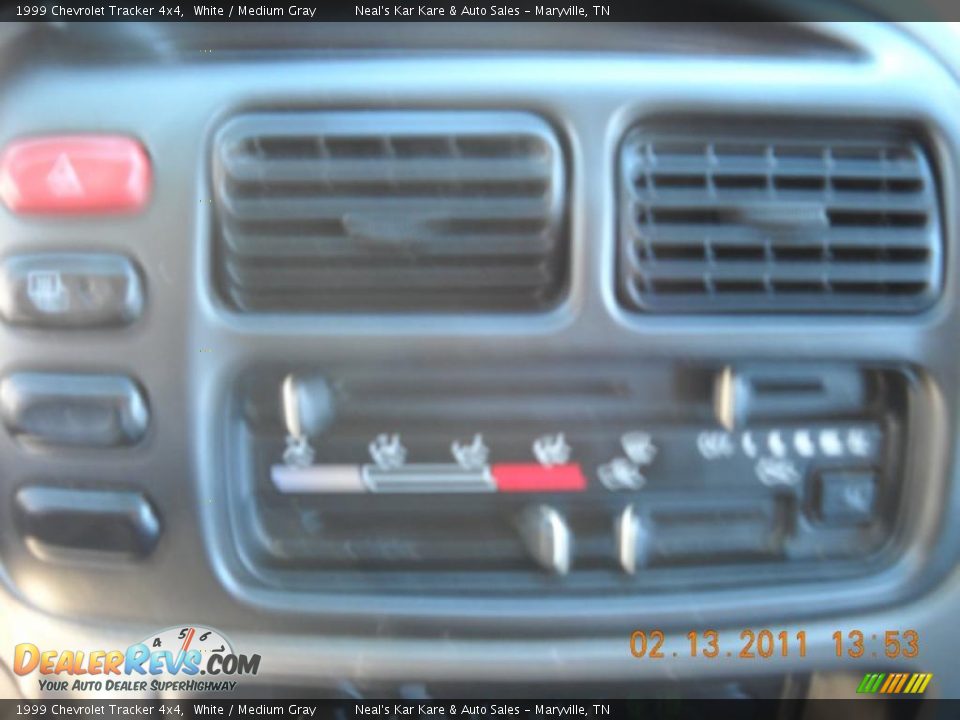 1999 Chevrolet Tracker 4x4 White / Medium Gray Photo #23