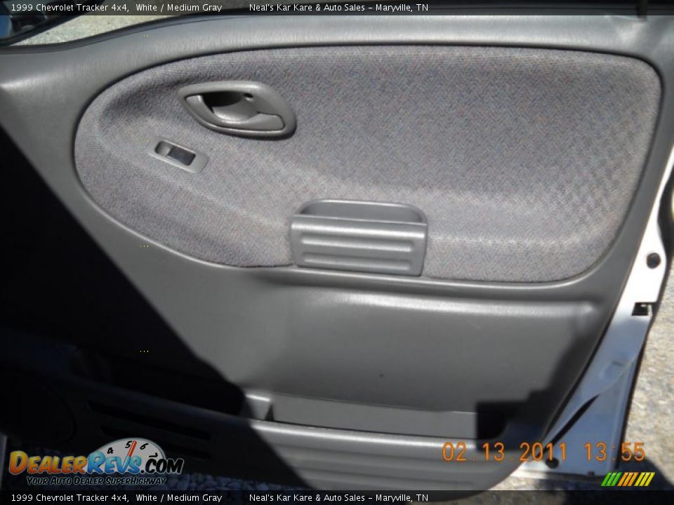 1999 Chevrolet Tracker 4x4 White / Medium Gray Photo #31