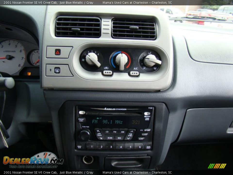 2001 Nissan Frontier SE V6 Crew Cab Just Blue Metallic / Gray Photo #21
