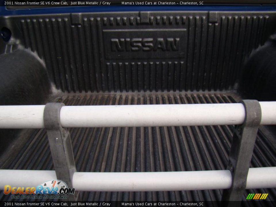 2001 Nissan Frontier SE V6 Crew Cab Just Blue Metallic / Gray Photo #35
