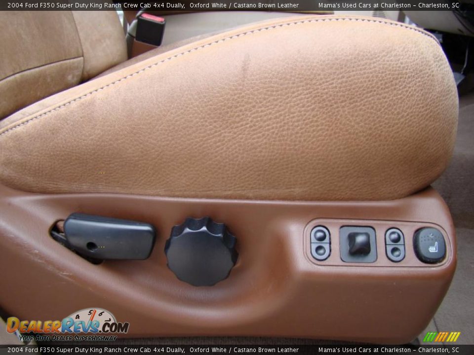 Controls of 2004 Ford F350 Super Duty King Ranch Crew Cab 4x4 Dually Photo #16