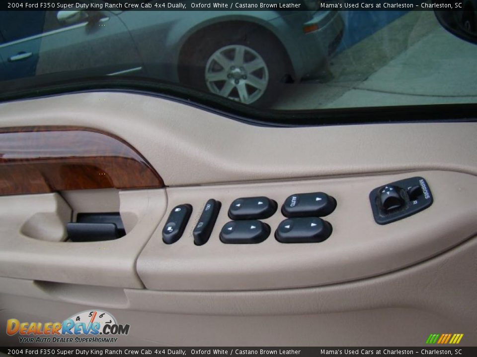 Controls of 2004 Ford F350 Super Duty King Ranch Crew Cab 4x4 Dually Photo #24