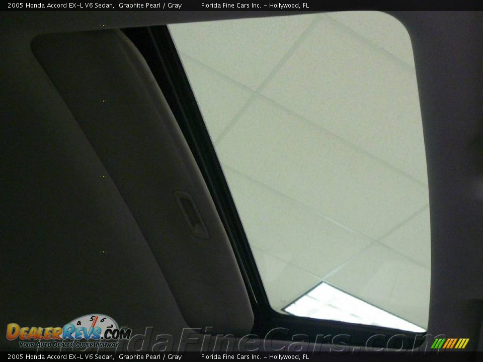 2005 Honda Accord EX-L V6 Sedan Graphite Pearl / Gray Photo #19