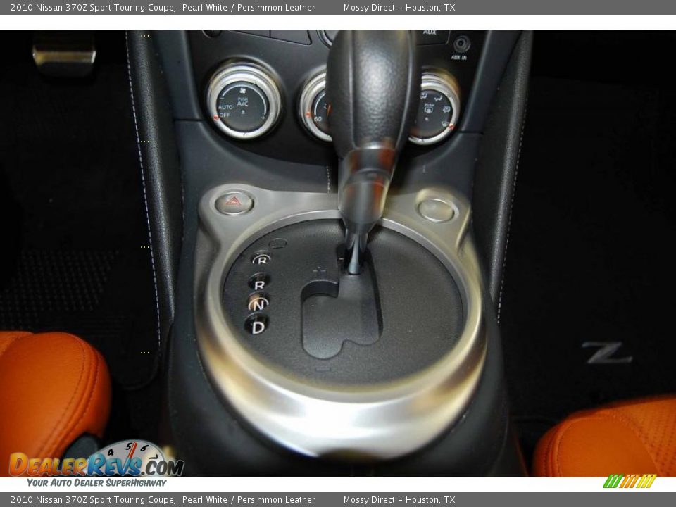 2010 Nissan 370Z Sport Touring Coupe Shifter Photo #16