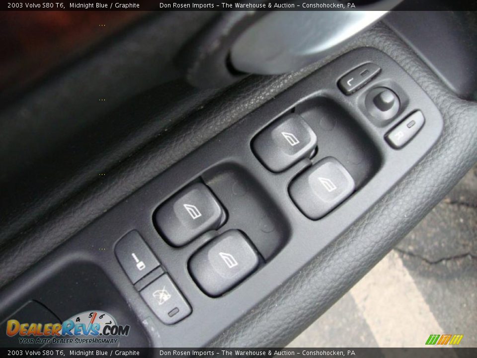 Controls of 2003 Volvo S80 T6 Photo #15