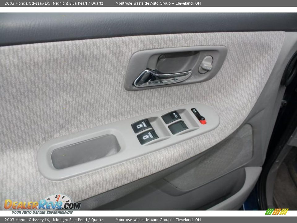 Controls of 2003 Honda Odyssey LX Photo #11