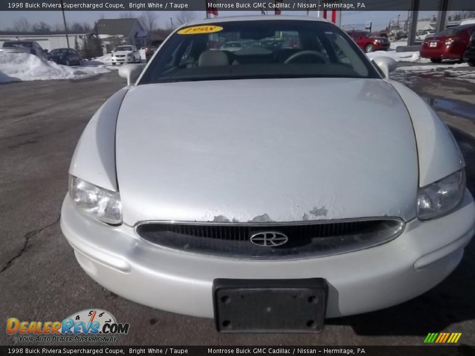 1998 Buick Riviera Supercharged Coupe Bright White / Taupe Photo #2
