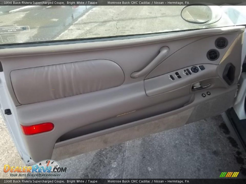 Door Panel of 1998 Buick Riviera Supercharged Coupe Photo #9