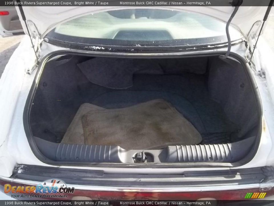 1998 Buick Riviera Supercharged Coupe Trunk Photo #13