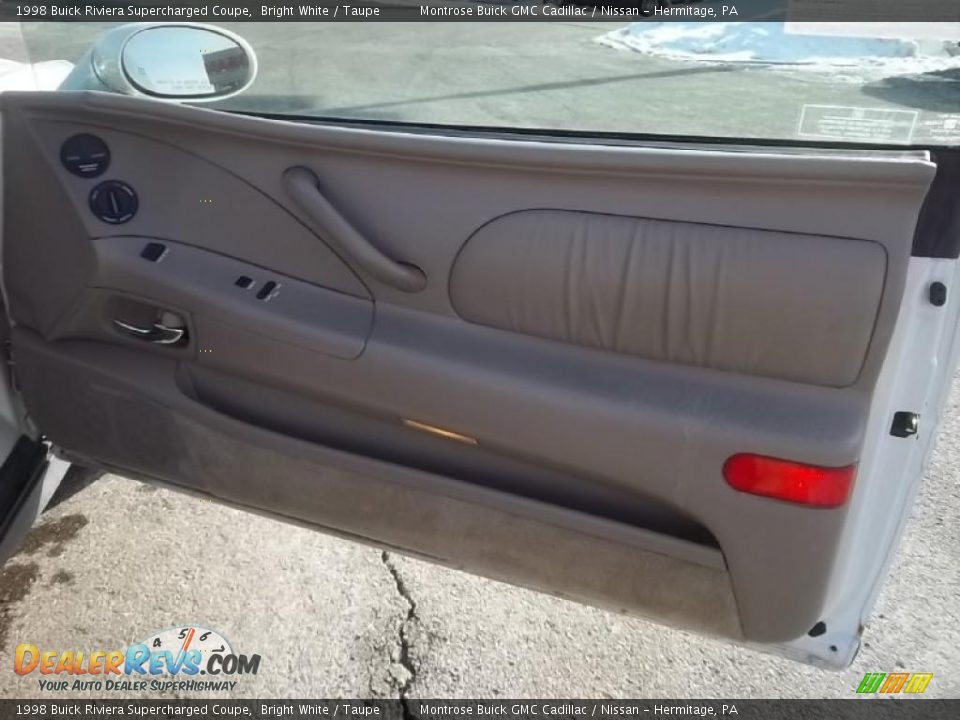 Door Panel of 1998 Buick Riviera Supercharged Coupe Photo #14