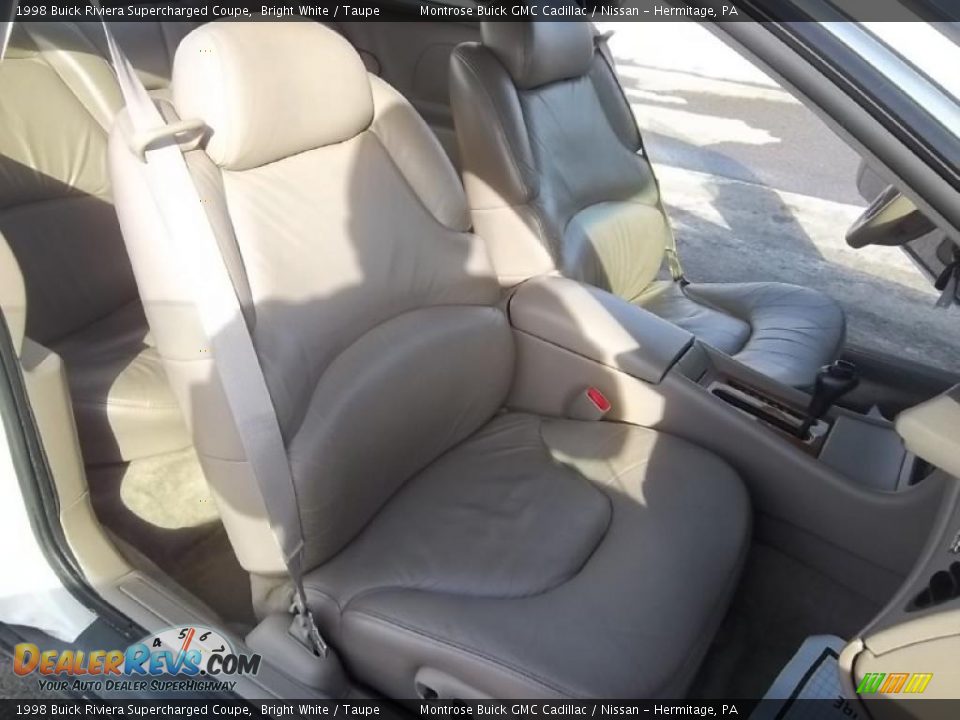 1998 Buick Riviera Supercharged Coupe Bright White / Taupe Photo #16