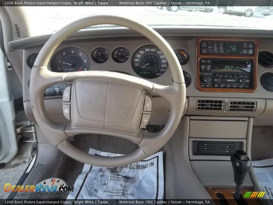 1998 Buick Riviera Supercharged Coupe Steering Wheel Photo #19