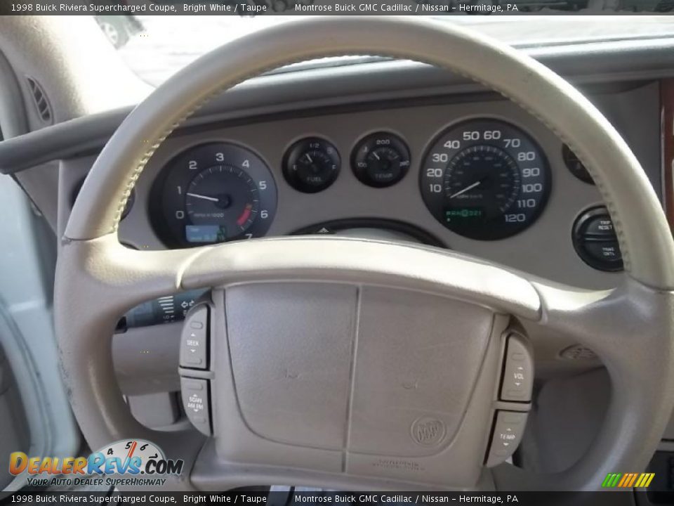 1998 Buick Riviera Supercharged Coupe Bright White / Taupe Photo #20