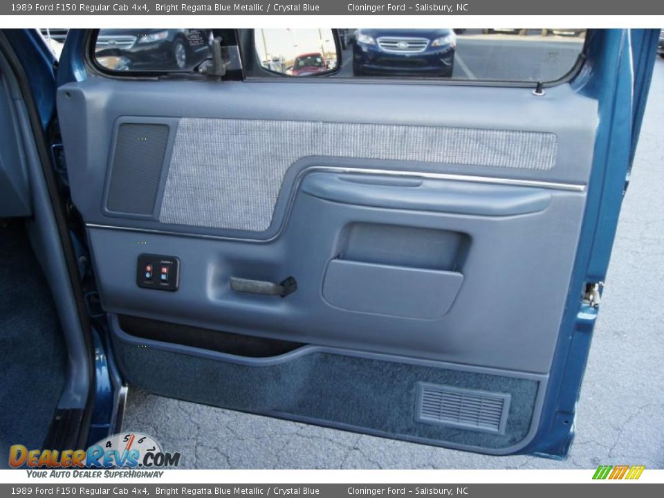 Door Panel of 1989 Ford F150 Regular Cab 4x4 Photo #11