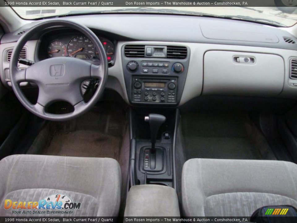 Dashboard of 1998 Honda Accord EX Sedan Photo #28