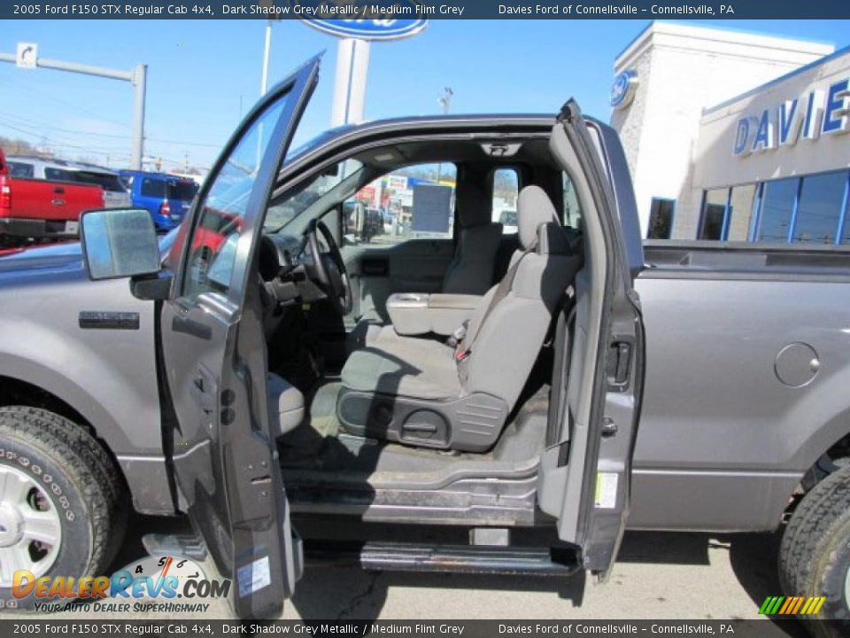 2005 Ford F150 STX Regular Cab 4x4 Dark Shadow Grey Metallic / Medium Flint Grey Photo #6