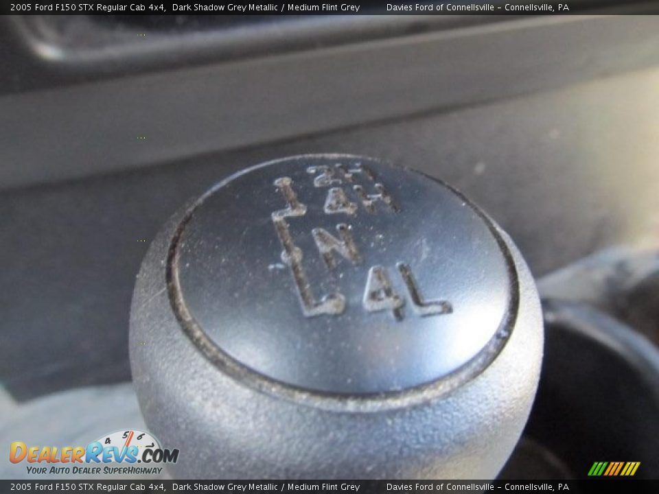 2005 Ford F150 STX Regular Cab 4x4 Dark Shadow Grey Metallic / Medium Flint Grey Photo #8