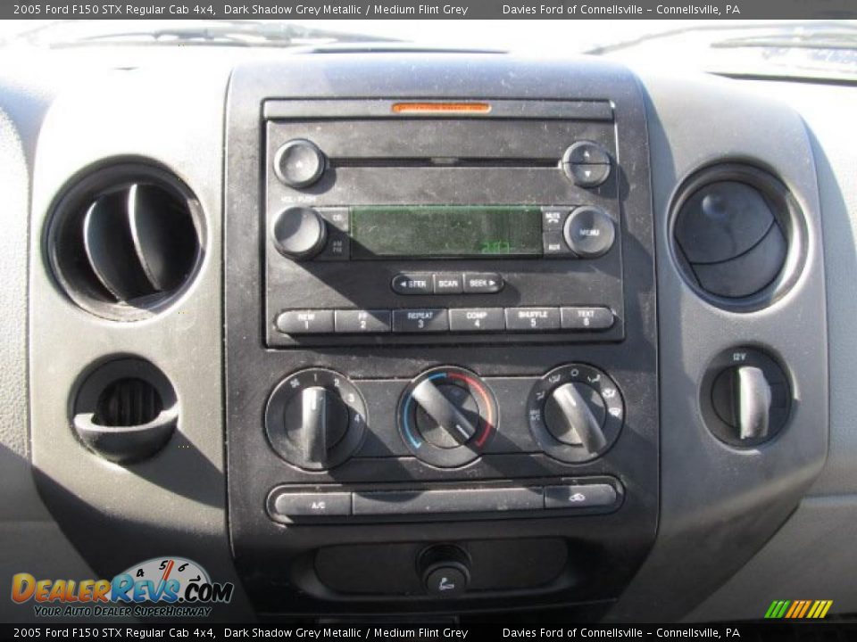 2005 Ford F150 STX Regular Cab 4x4 Dark Shadow Grey Metallic / Medium Flint Grey Photo #11