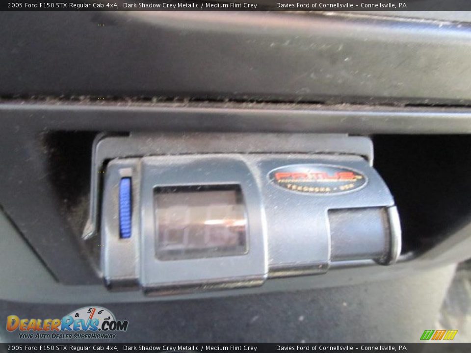 2005 Ford F150 STX Regular Cab 4x4 Dark Shadow Grey Metallic / Medium Flint Grey Photo #12