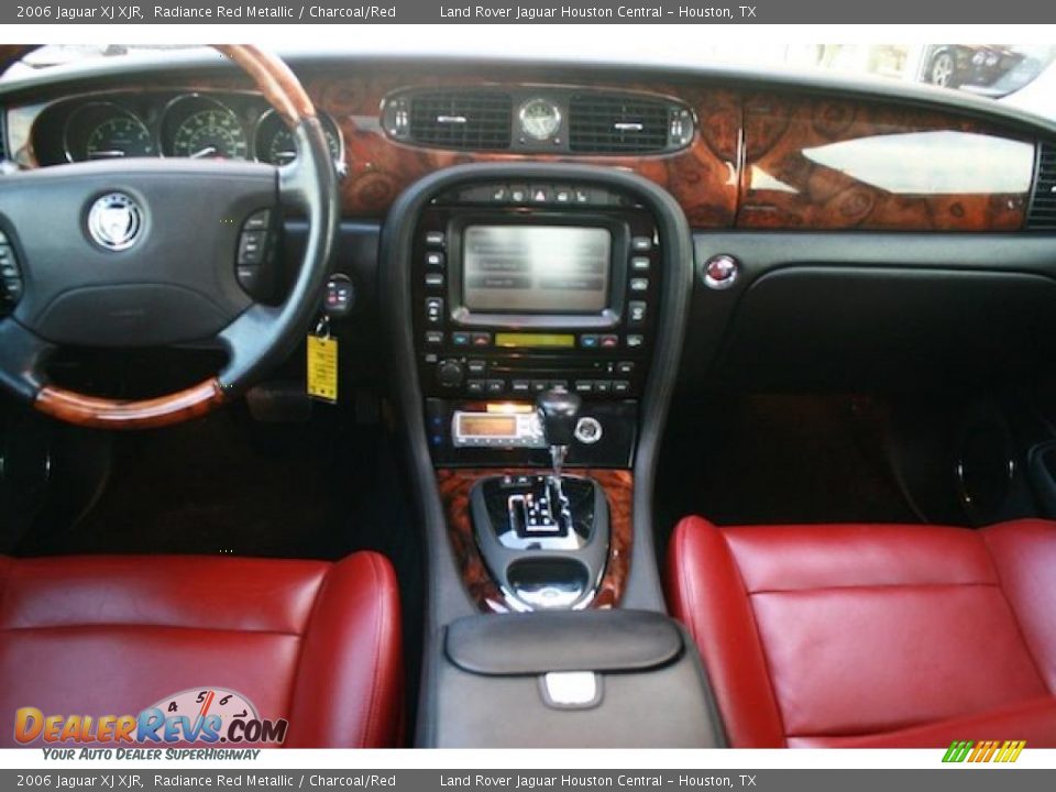 Dashboard of 2006 Jaguar XJ XJR Photo #5