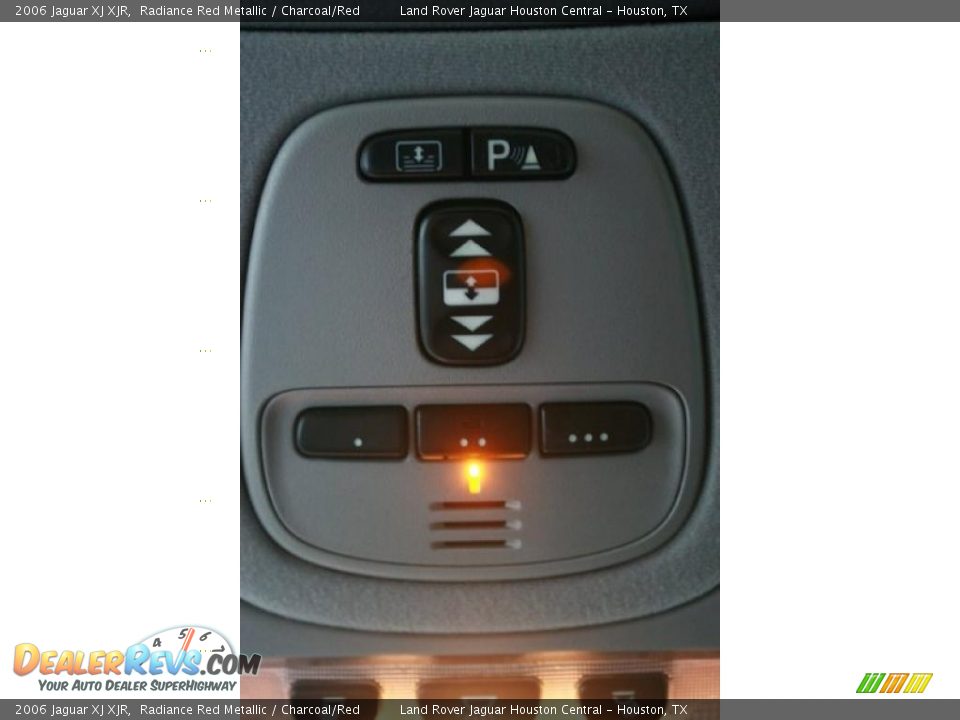 Controls of 2006 Jaguar XJ XJR Photo #20