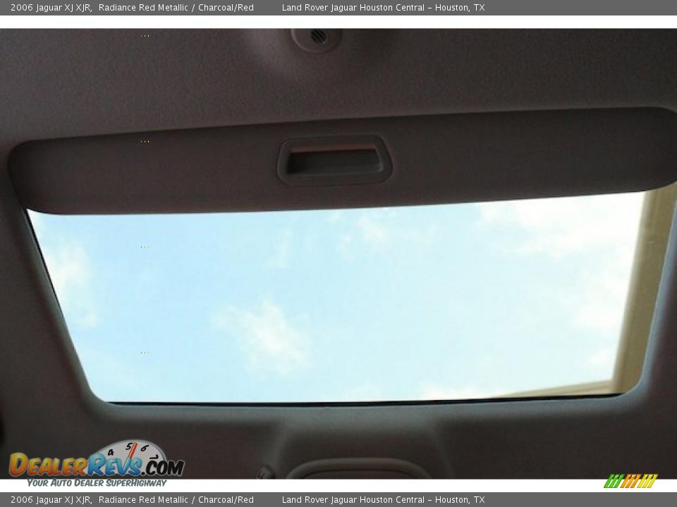 2006 Jaguar XJ XJR Radiance Red Metallic / Charcoal/Red Photo #25