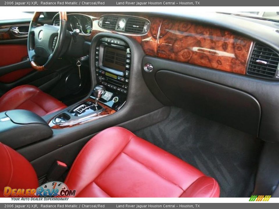 Dashboard of 2006 Jaguar XJ XJR Photo #32