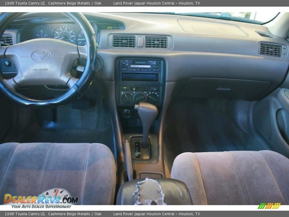 1998 Toyota Camry LE Cashmere Beige Metallic / Oak Photo #5