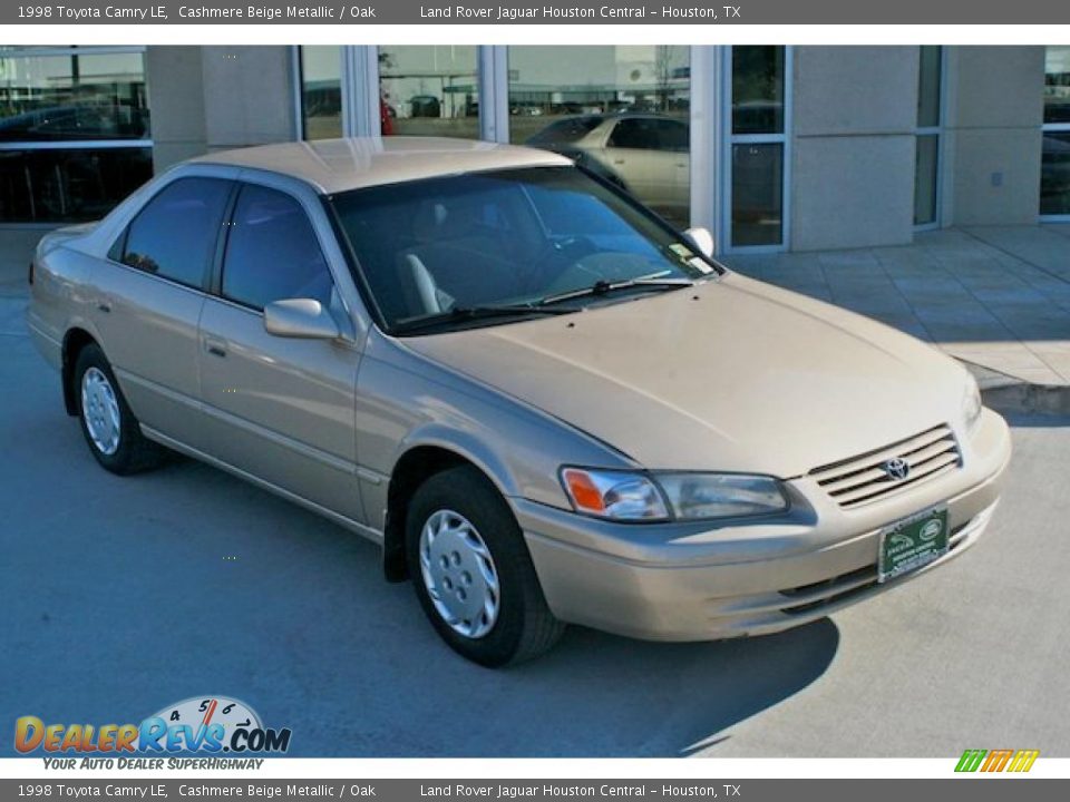 1998 Toyota Camry LE Cashmere Beige Metallic / Oak Photo #13