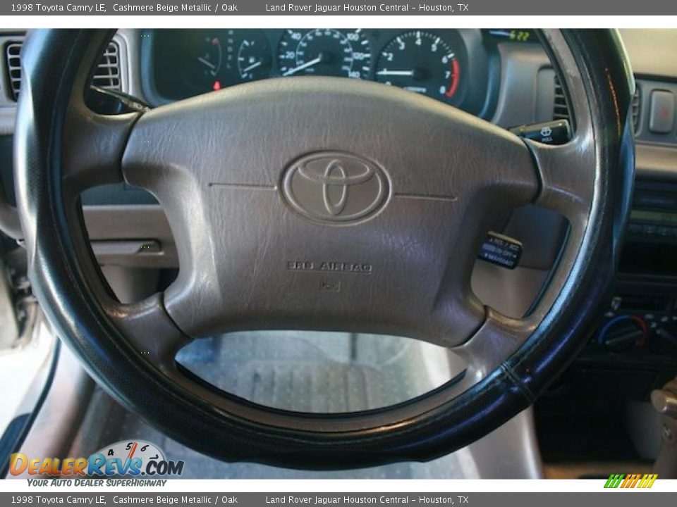 1998 Toyota Camry LE Cashmere Beige Metallic / Oak Photo #14