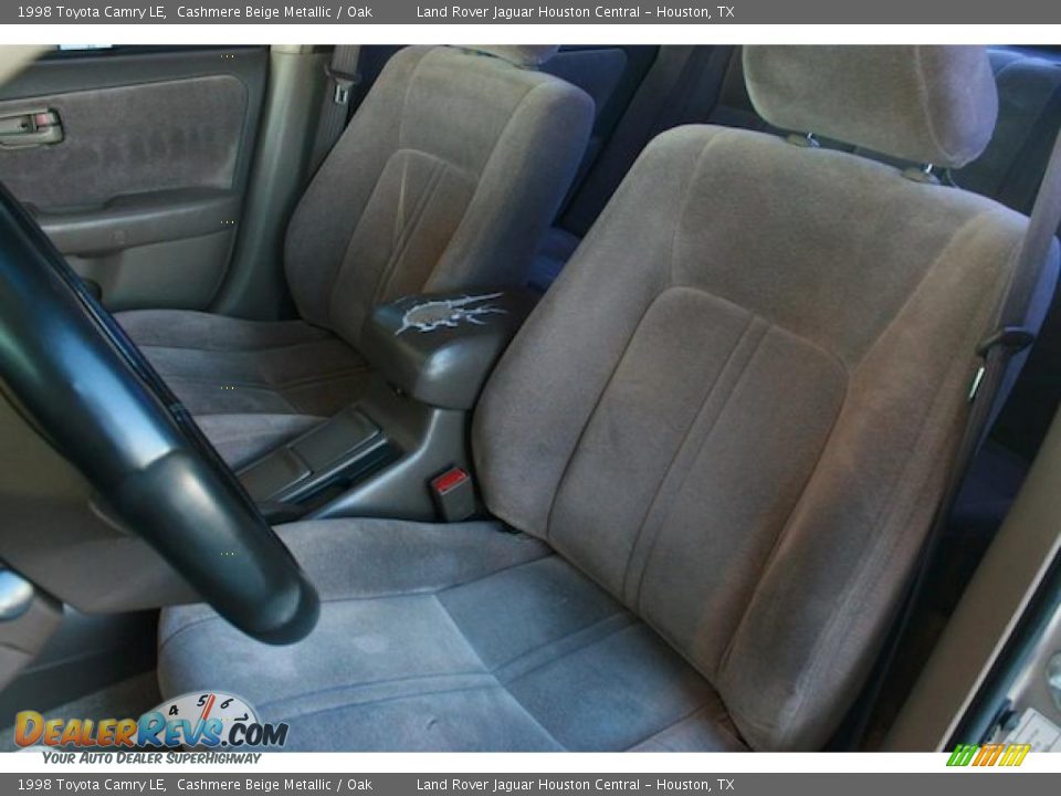 1998 Toyota Camry LE Cashmere Beige Metallic / Oak Photo #19