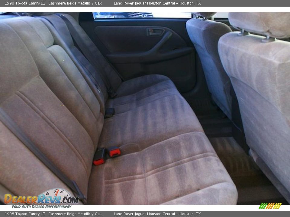 1998 Toyota Camry LE Cashmere Beige Metallic / Oak Photo #23