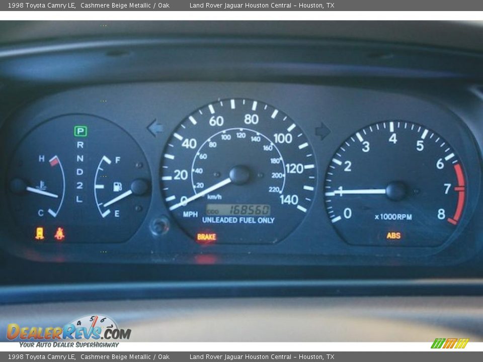 1998 Toyota Camry LE Cashmere Beige Metallic / Oak Photo #29