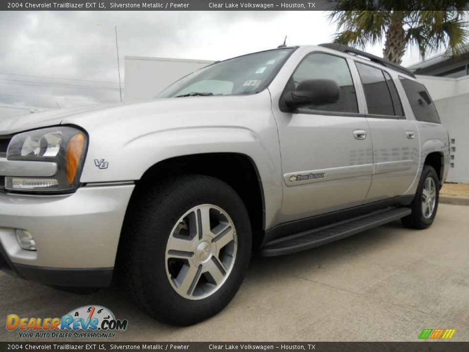 2004 Chevrolet TrailBlazer EXT LS Silverstone Metallic / Pewter Photo #3